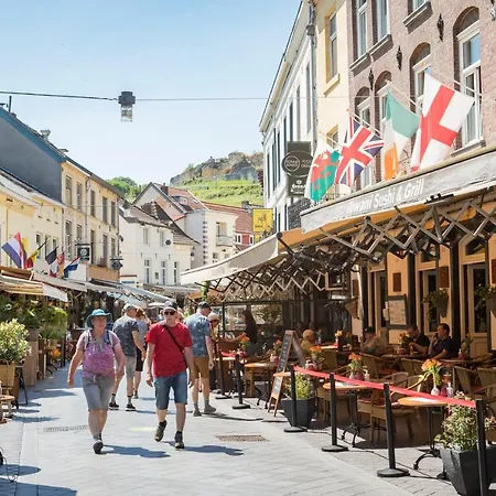 De L'empereur Valkenburg Szálloda